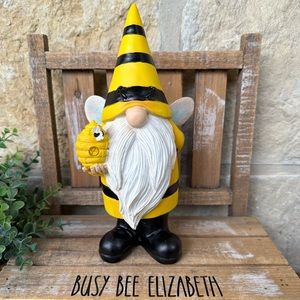 🆕 Bumble Bee 10" H Gnome Holding a Bee Hive Resin Spring Decor!